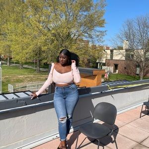 Meet your Posher, Dana